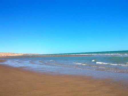 Endless stretches of beach at El Golfo Endless stretches of beach at El Golfo