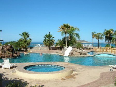 Pool at Hotel San Carlos Plaza