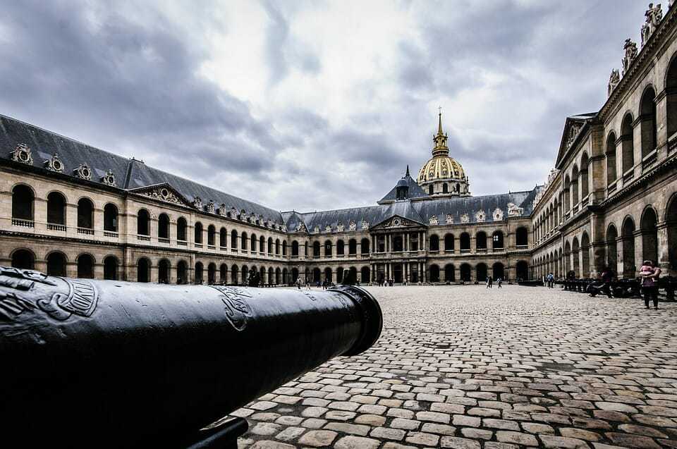 24. les invalides