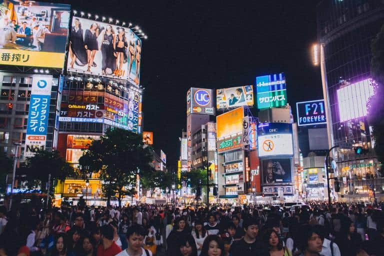 36. shibuya crossing tokyo japan asia 923000