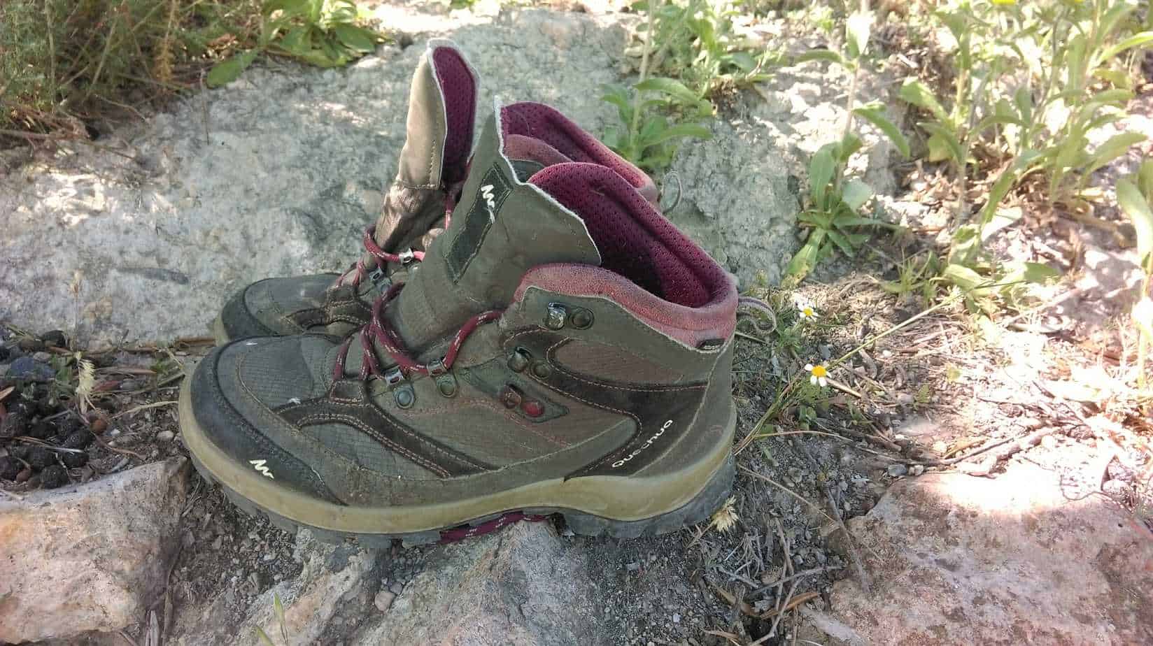 Midweight boot