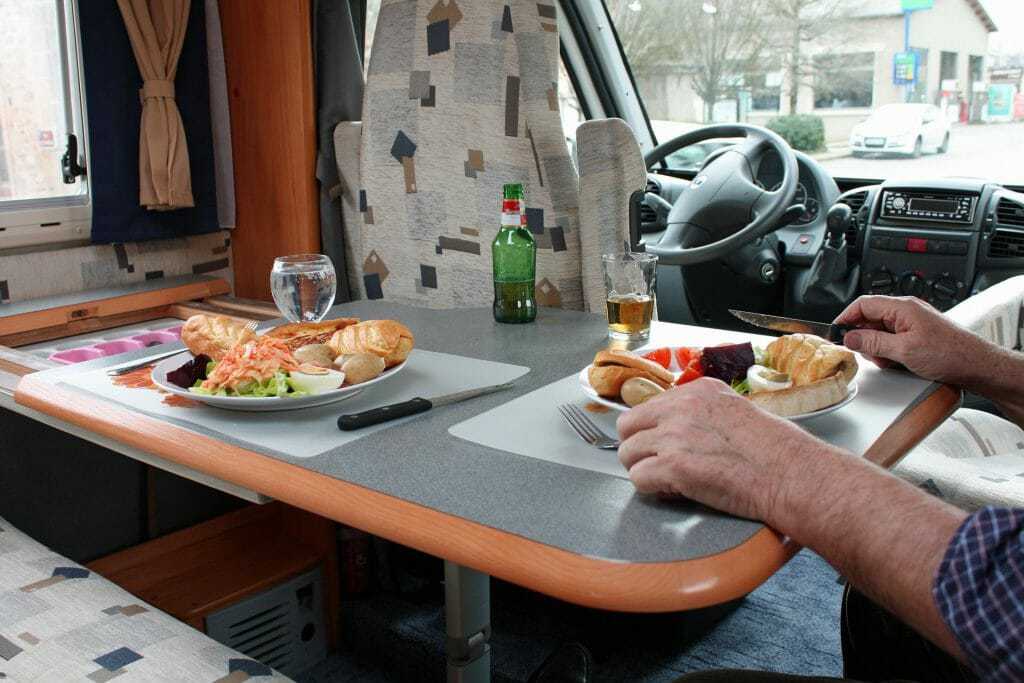 recreational vehicle dining