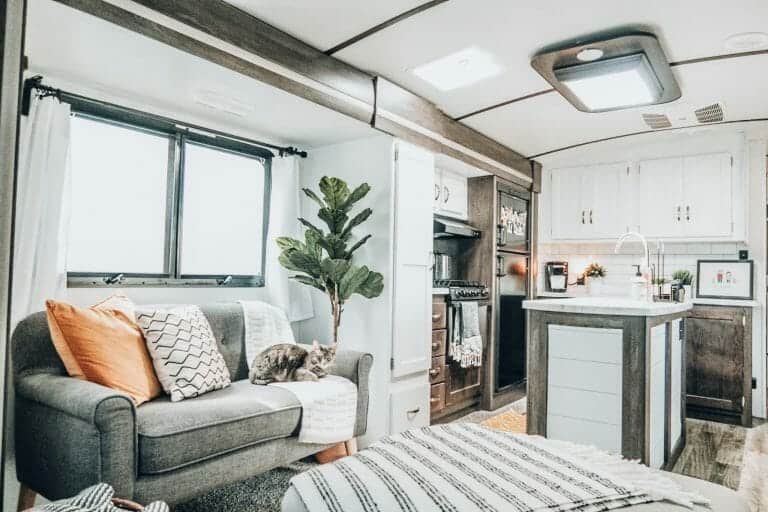 8 Brilliant RV Renovation Ideas You Have to See to Believe Your RV
